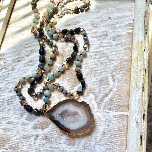 Jewelry - New! Natural Beaded Crystal Stone Necklace